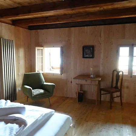 Cedae-m Chalet Dosoledo